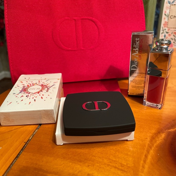 Dior Red Pouch Makeup Collection New - Picture 3 of 10